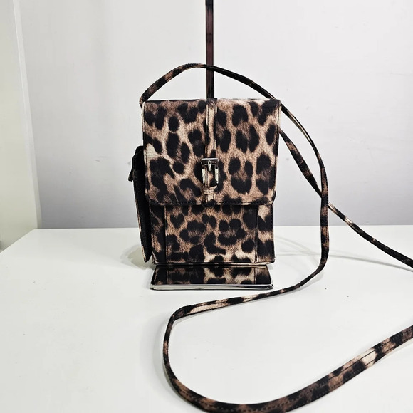 Leopard Print Crossbody Bag with Lots of Compartments - Picture 2 of 12